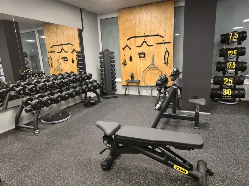Posilovací vybavení a činky ZIVA v 01.fitness